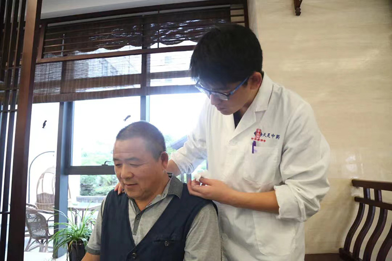 好消息！本周起，中醫(yī)專家張國慶、白學(xué)武、李蘇將在月光碼頭店坐診！(圖2)